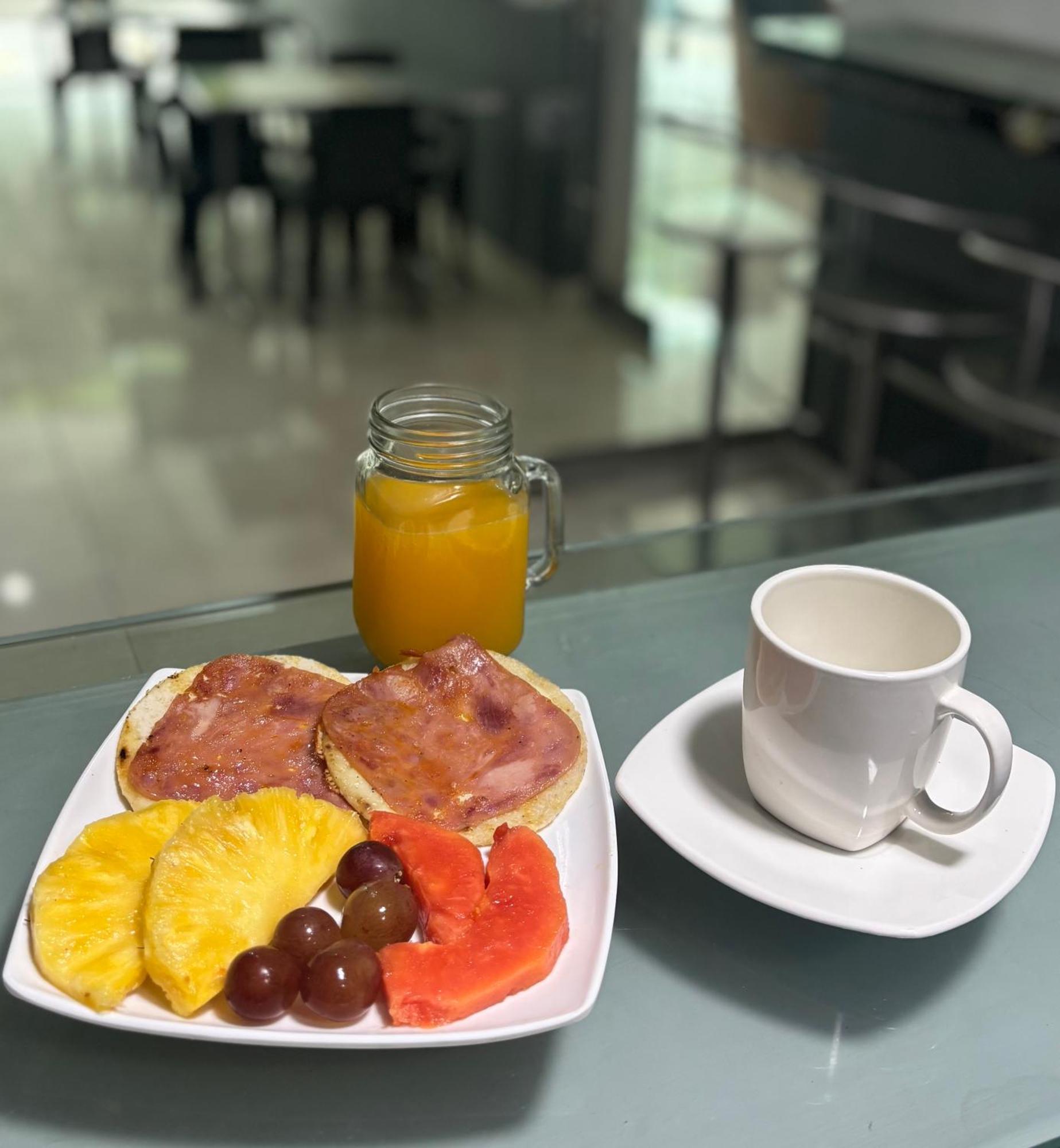 Ayenda Zhena Otel Cúcuta Dış mekan fotoğraf